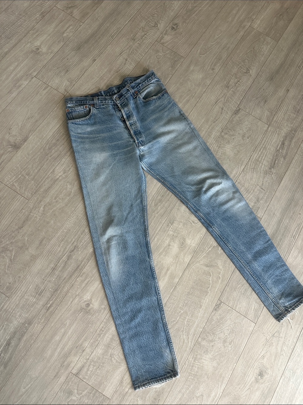 Vintage 90’s Levi’s size 32 waist